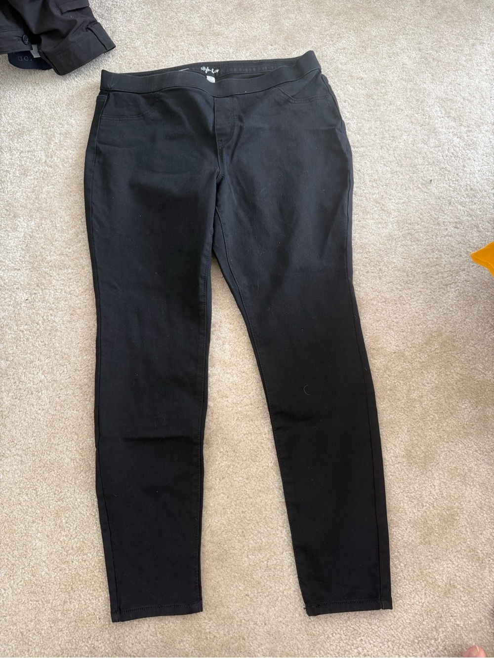 Style & Co. Black Slim Ponte Jeggings 16W